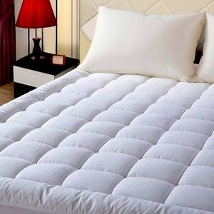 EASELAND Full Pillow Top Mattress Topper( new open box)
